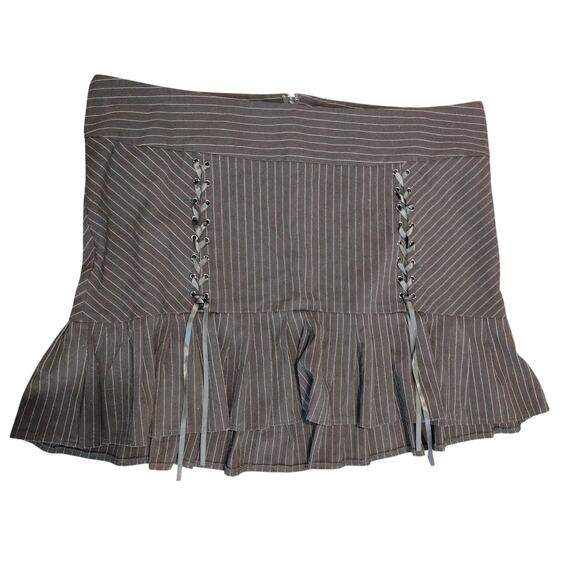 Torrid Mini Skirt Ruffle Hem Lace-Up Detail Black White Striped Womens Size 22 - Picture 1 of 6